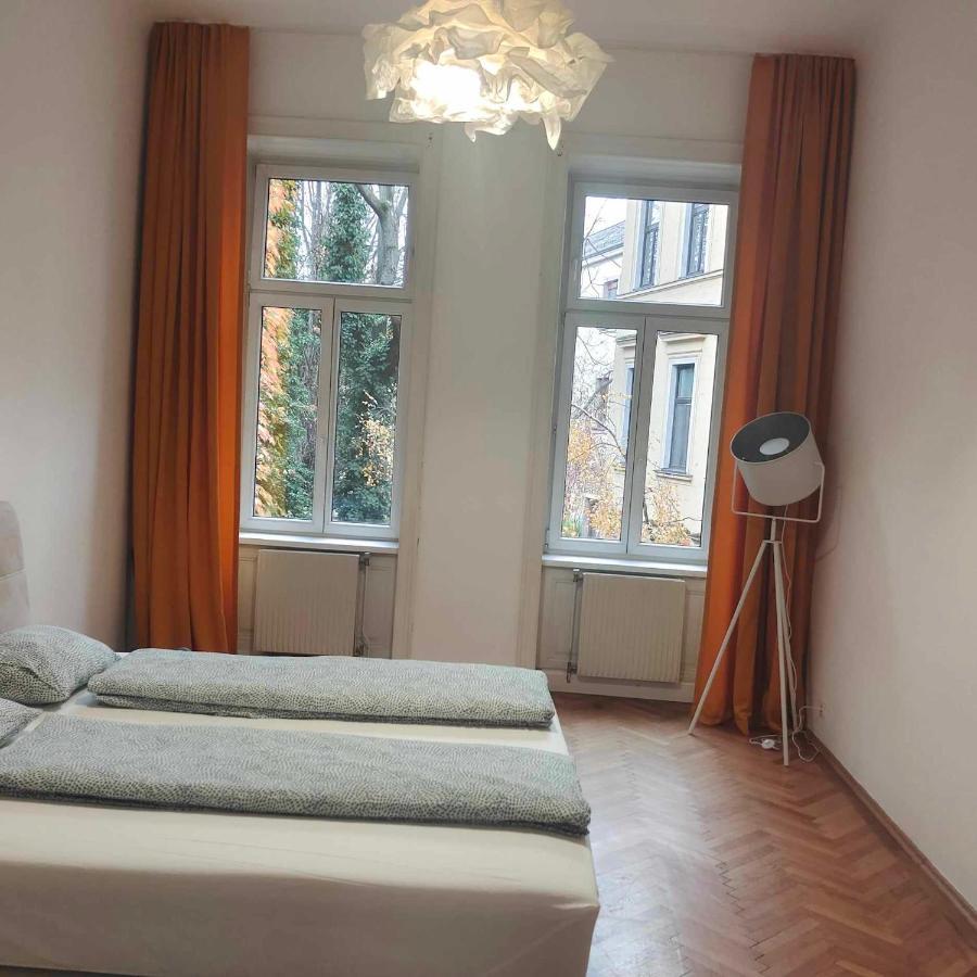 Large 4 Room Apartment In The Center Of Vienna Exterior photo