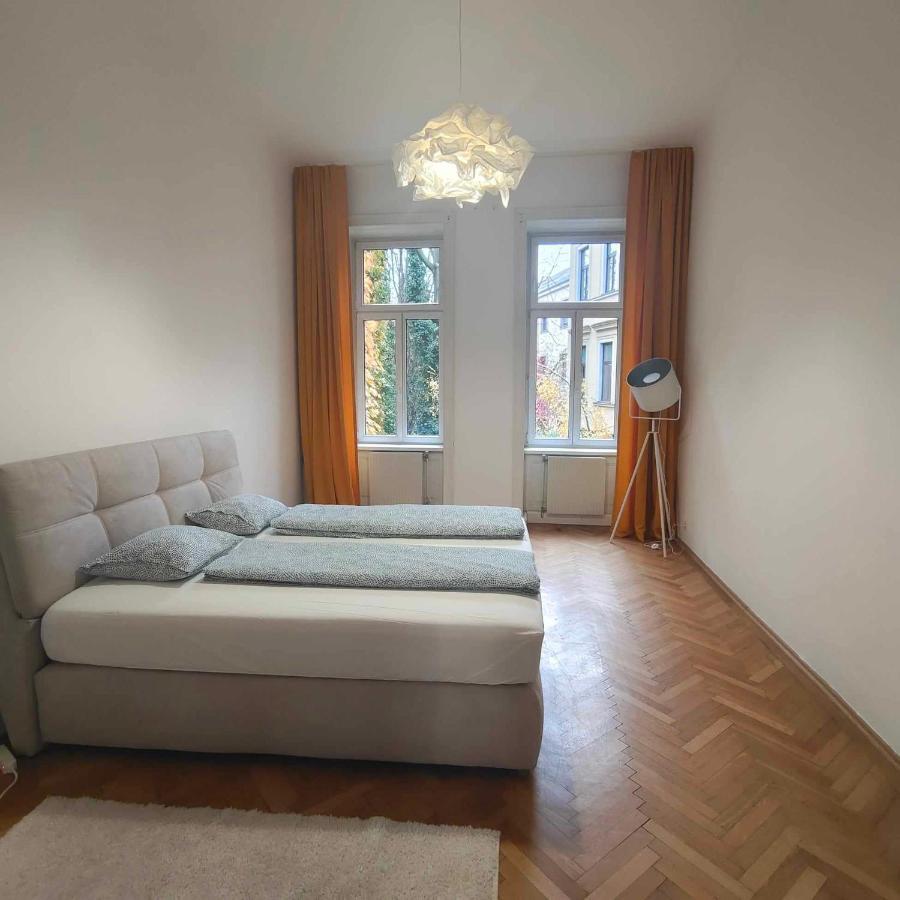 Large 4 Room Apartment In The Center Of Vienna Exterior photo