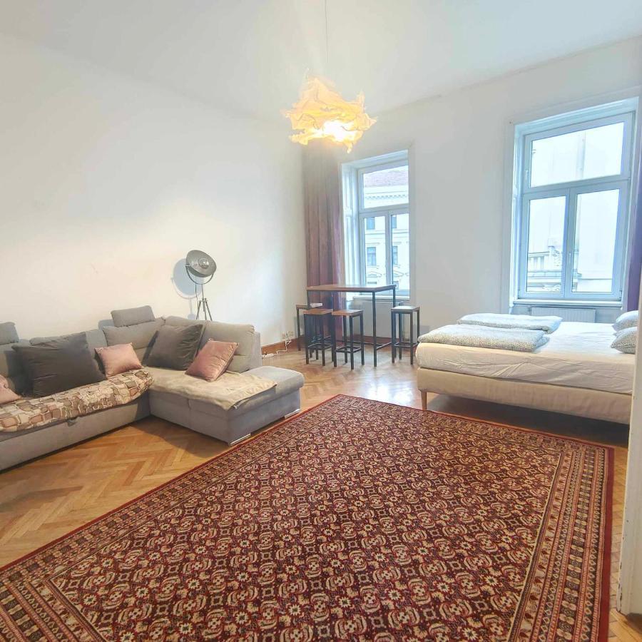 Large 4 Room Apartment In The Center Of Vienna Exterior photo