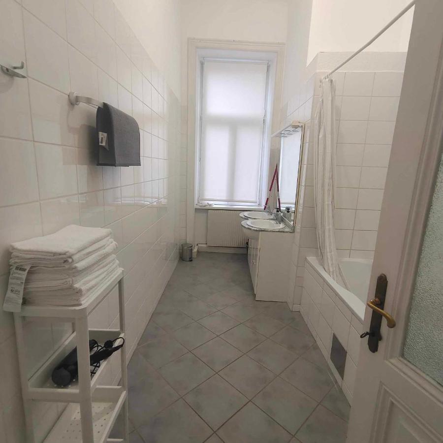 Large 4 Room Apartment In The Center Of Vienna Exterior photo