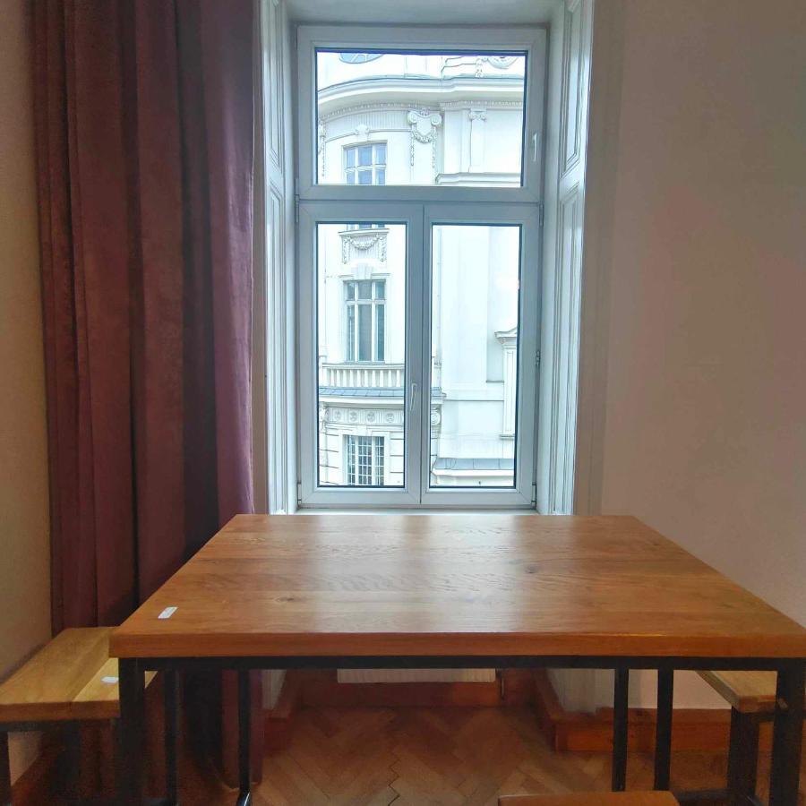 Large 4 Room Apartment In The Center Of Vienna Exterior photo